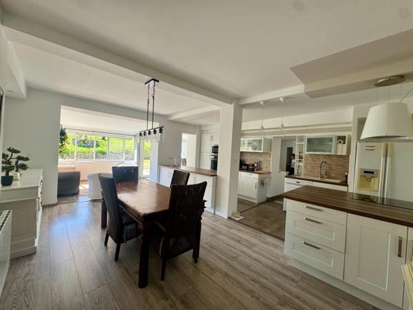 Maison en pierre 244 m², 1,2 ha arboré