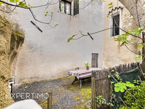 Rians (83560) Charmante maison de village avec extérieur