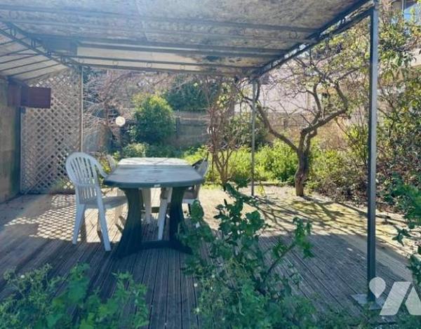 SETE villa T6 à vendre Vue étang.