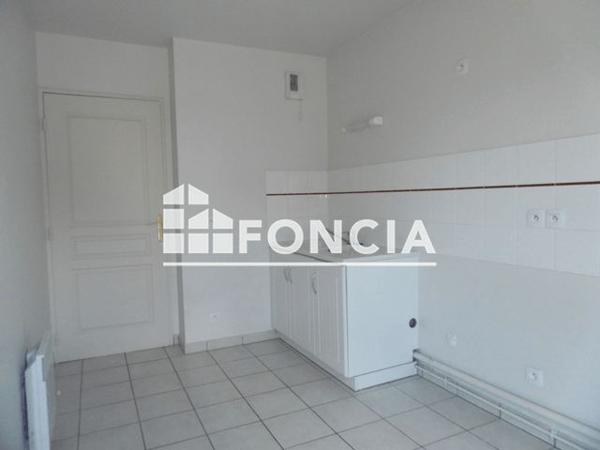 Location Appartement 3 pièces 62.3 m² - 28 AVENUE PASTEUR RESIDENCE LES SOURCES DE BEAUREPAIRE APPART B33 Chamalieres 63400