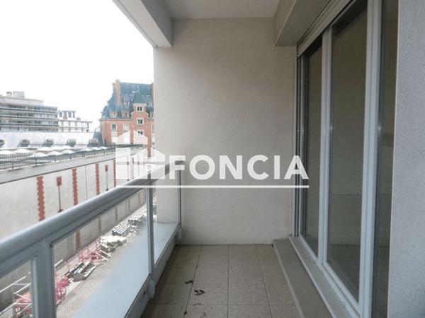 Location Appartement 3 pièces 62.3 m² - 28 AVENUE PASTEUR RESIDENCE LES SOURCES DE BEAUREPAIRE APPART B33 Chamalieres 63400