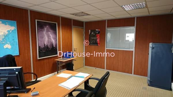 Bureau à vendre 15 pièces de 2 225 m²