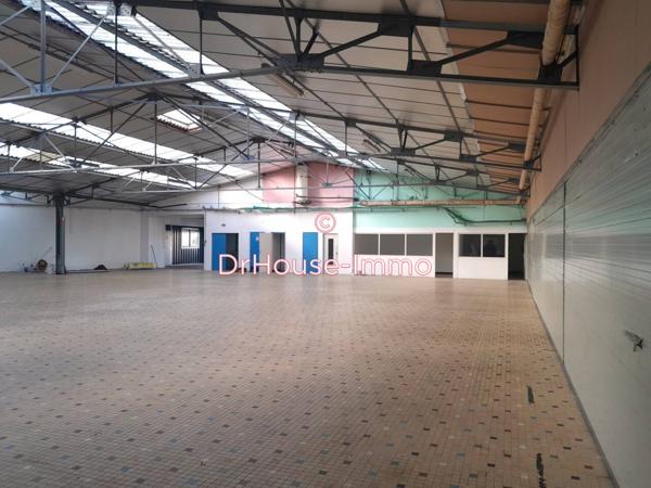 Bureau à vendre 15 pièces de 2 225 m²
