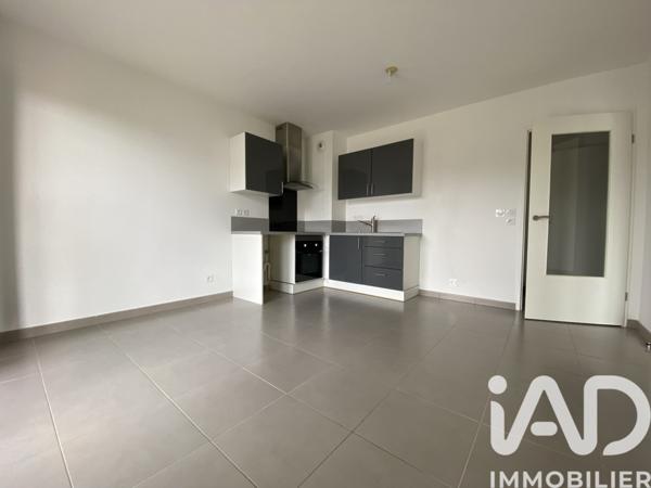 Location appartement 2 pièces 38 m² Sainte-Geneviève-des-Bois