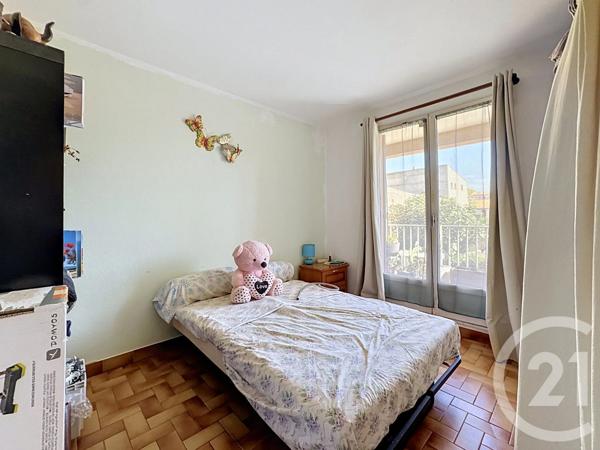 Appartement T4 à vendre  4 pièces - 83,78 m 2   AGDE  - 34