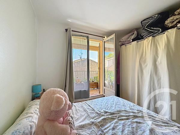 Appartement T4 à vendre  4 pièces - 83,78 m 2   AGDE  - 34
