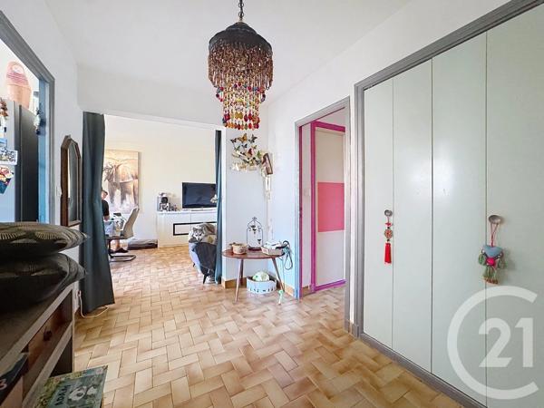 Appartement T4 à vendre  4 pièces - 83,78 m 2   AGDE  - 34