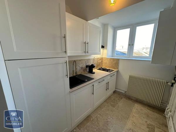 Appartement à louer 1 pièce 33.11m² Chinon (37500)