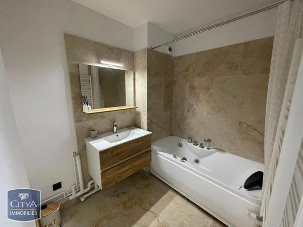 Appartement à louer 1 pièce 33.11m² Chinon (37500)