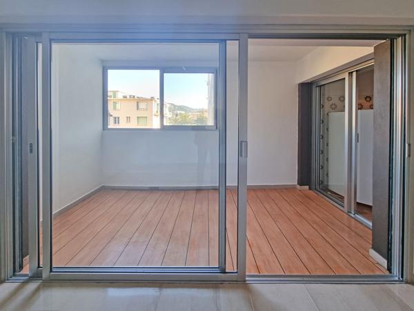 Appartement 2 pièces - 53 m² Exclusivité efficity