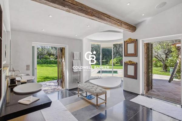 Propriété 14 pièces à vendre La Colle sur Loup - 06480 / Réf: 1124