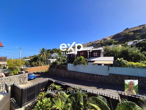 Saint-Gilles-Les-Bains / Centre-ville / Appartement T4 Duplex(3 chambres) 101.62 m2