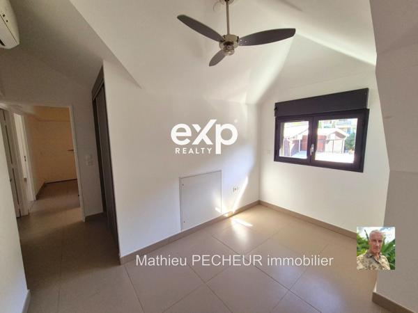 Saint-Gilles-Les-Bains / Centre-ville / Appartement T4 Duplex(3 chambres) 101.62 m2