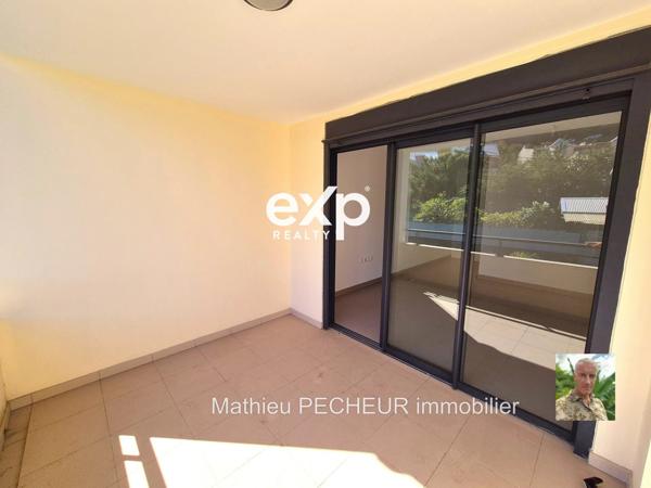 Saint-Gilles-Les-Bains / Centre-ville / Appartement T4 Duplex(3 chambres) 101.62 m2