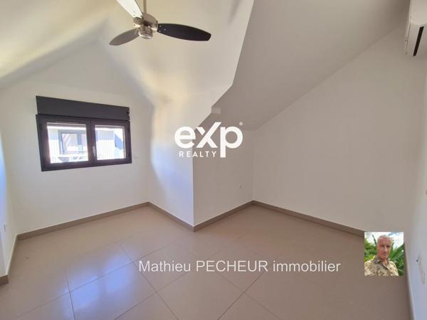 Saint-Gilles-Les-Bains / Centre-ville / Appartement T4 Duplex(3 chambres) 101.62 m2