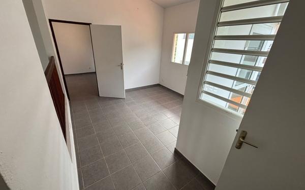 Appartement à louer    3 pièces • 62,22 m2 Remire-Montjoly