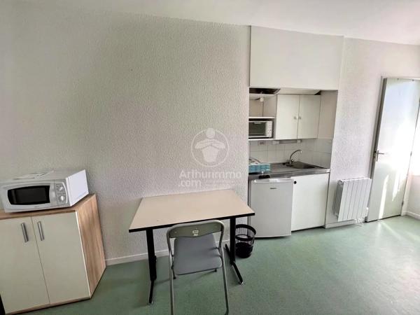 Location                                                      Appartement
                        
                     1 pièces                      18 m2                     à Rouen