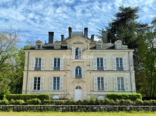 À vendre - Château sur un domaine de 88 hectares - Sarthe (72)