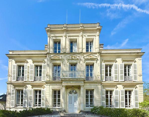 À vendre - Château sur un domaine de 88 hectares - Sarthe (72)