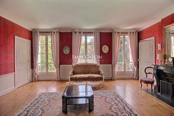 À vendre - Château sur un domaine de 88 hectares - Sarthe (72)