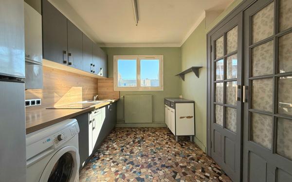 Appartement à vendre    3 pièces • 60,80 m2 Dijon