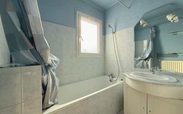 Appartement à vendre    3 pièces • 60,80 m2 Dijon