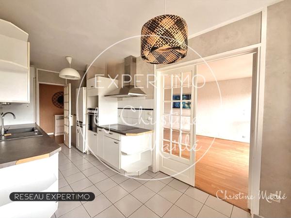 Versailles (78000) VERSAILLES Montreuil - Appartement 3 pièces 74 m² avec Balcon - Parking - Cave - Ascenseur