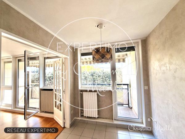 Versailles (78000) VERSAILLES Montreuil - Appartement 3 pièces 74 m² avec Balcon - Parking - Cave - Ascenseur