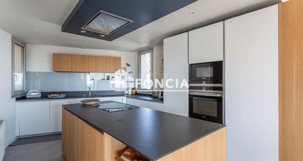 À vendre Maison 9 pièces 267 m² - Le Plessis-robinson 92350