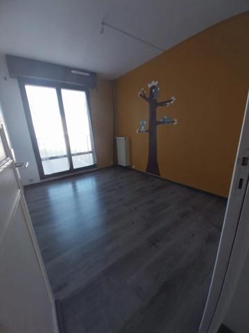 Spacieux T4 avec balcon sud à Tours- 37200 Calme et lumineux