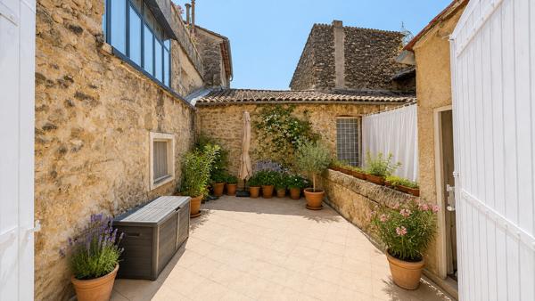 Superbe maison de village avec terrasse et cave 365 000 € H.A.I.*
