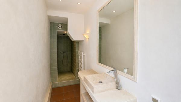 Superbe maison de village avec terrasse et cave 365 000 € H.A.I.*