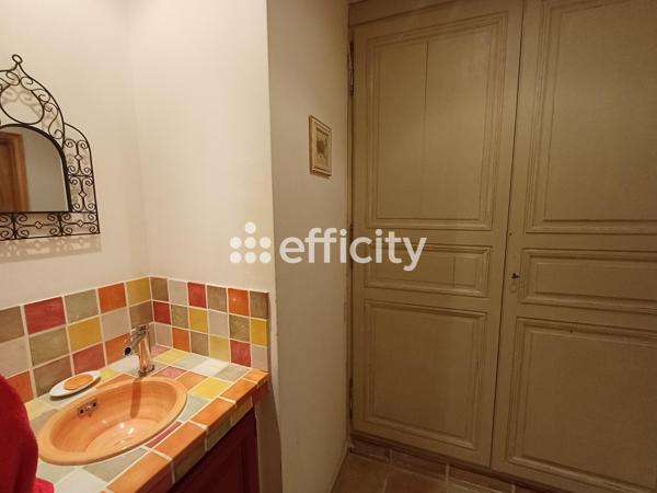 Maison
         5 pièces
        - 230 m²
