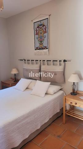 Maison
         5 pièces
        - 230 m²