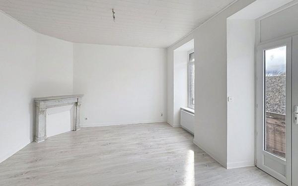 Appartement à louer    3 pièces • 64 m2 Neuvéglise