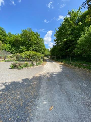 Puymoyen. Ensemble immobilier avec carrières