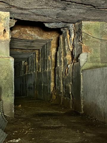 Puymoyen. Ensemble immobilier avec carrières