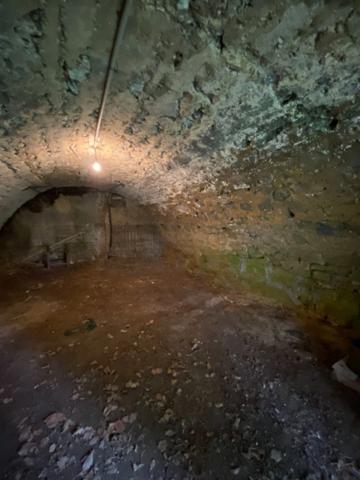 Puymoyen. Ensemble immobilier avec carrières