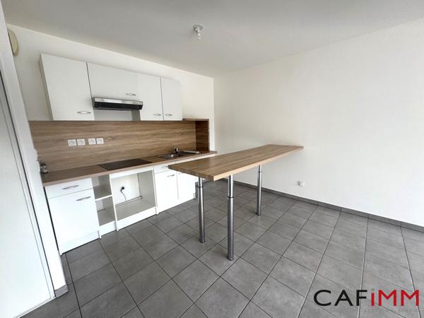 DECINES-T3-63m²-Terrasse- Garage