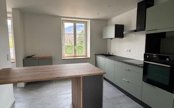 Maison à vendre    3 pièces • 80 m2 Fellering