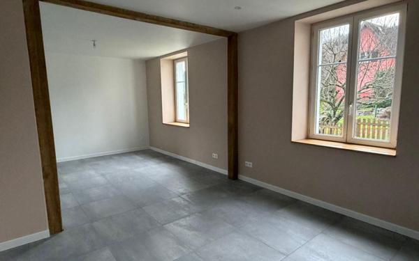 Maison à vendre    3 pièces • 80 m2 Fellering
