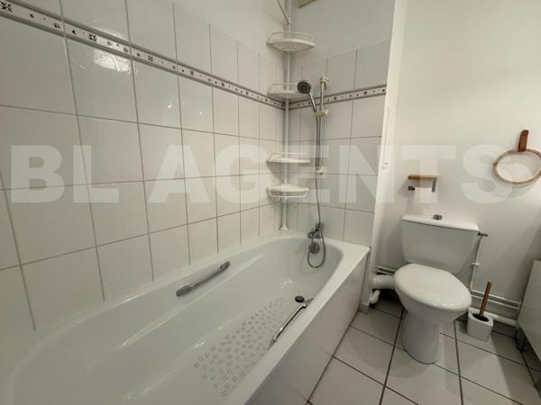 À vendre F2 lumineux à Meaux,avec parking, rue de la grande Ile