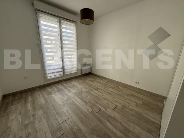 À vendre F2 lumineux à Meaux,avec parking, rue de la grande Ile
