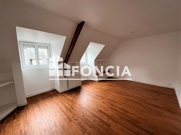 Location Studio 31.09 m² - 45 RUE DE PARIS Flers 61100