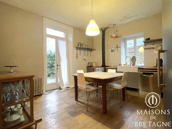 29390 SCAER Maison de maître, avec terrain constructible, 180 m2 et dépendances