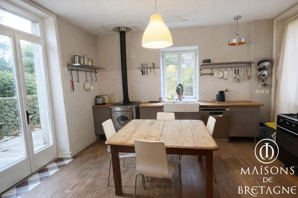 29390 SCAER Maison de maître, avec terrain constructible, 180 m2 et dépendances