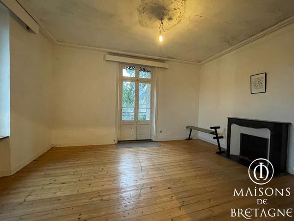 29390 SCAER Maison de maître, avec terrain constructible, 180 m2 et dépendances