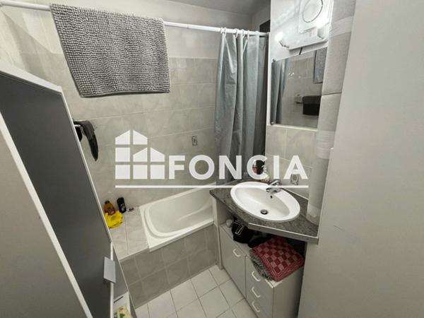 Location Appartement meublé 2 pièces 10.4 m² - COLOCATION 3 CHAMBRES Tours 37200