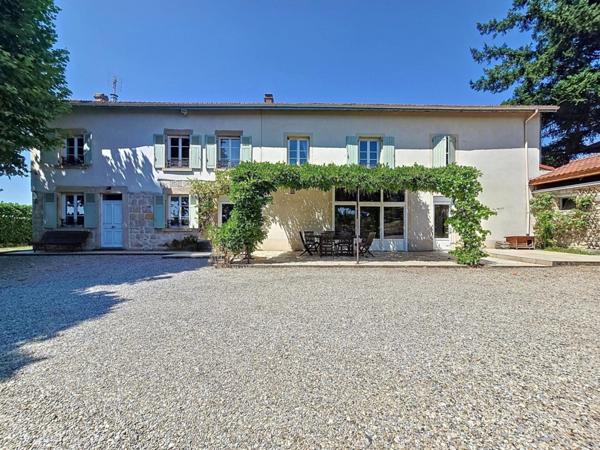 Maison Frontonas 6 chambres vue dégagée dépendance