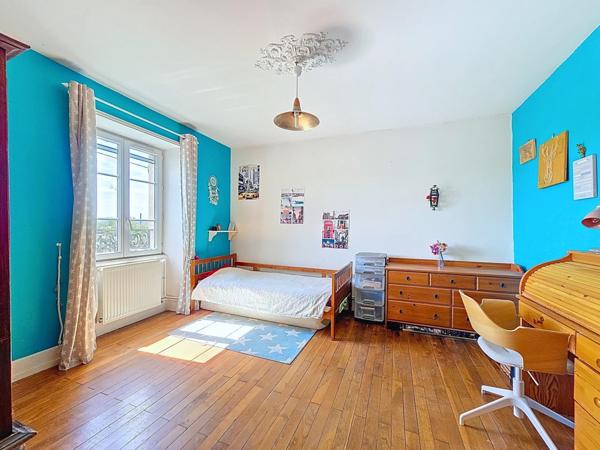 Maison Frontonas 6 chambres vue dégagée dépendance